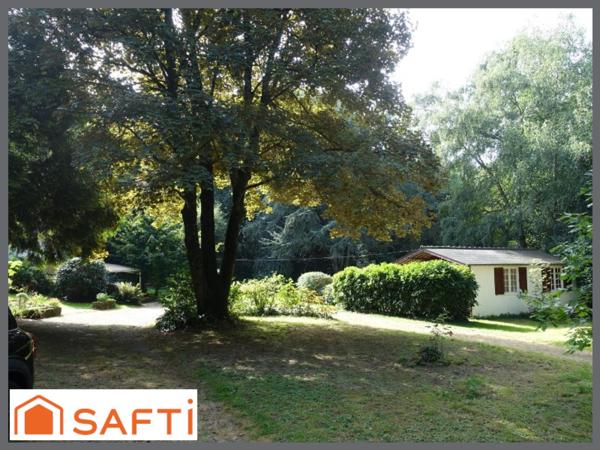 Maison de famille cossue, dépendance  en campagne avec 6600 m 2 de parc arboré, aux portes de Hede.
