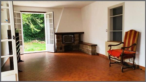 Maison de famille cossue, dépendance  en campagne avec 6600 m 2 de parc arboré, aux portes de Hede.