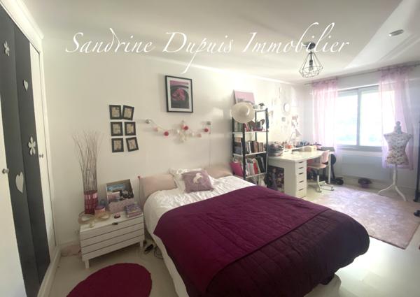 Saintes (17100) Rare Saintes Centre-Ville : Appartement 6 pièces traversant en dernier étage avec deux balcons