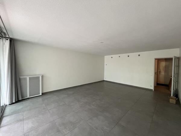Appartement à louer 1 195 € CC Bordeaux 3 p 81 m² DPE