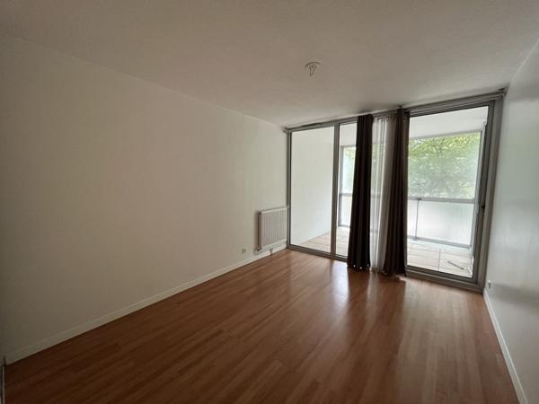 Appartement à louer 1 195 € CC Bordeaux 3 p 81 m² DPE