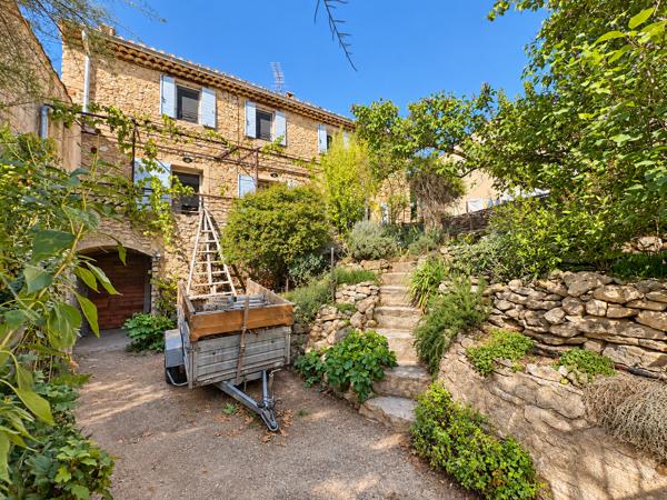 Maison
         5 pièces
        - 149 m² 399 000 €*