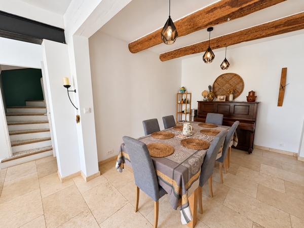 Maison
         5 pièces
        - 149 m² 399 000 €*