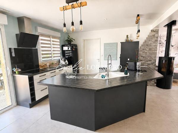 Maison Ecommoy 7 pièce(s) 160 m2
