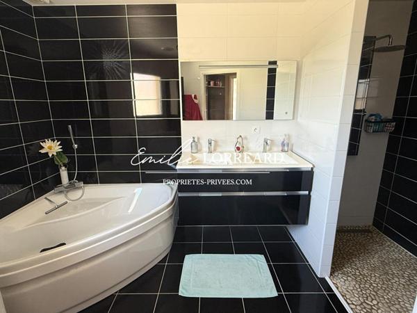 Maison Ecommoy 7 pièce(s) 160 m2