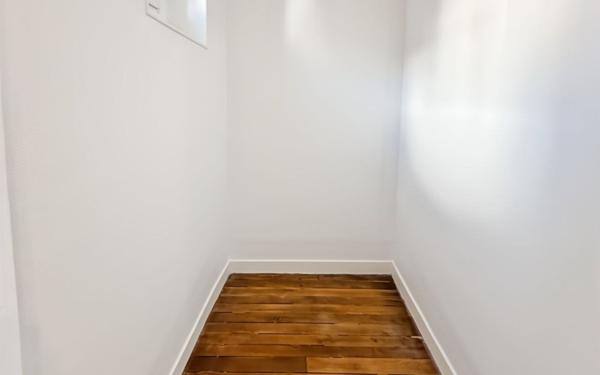 Appartement à vendre    2 pièces • 32,74 m2 Saint-Denis