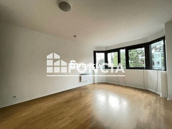 Location Studio 23.74 m² - 29 CHEMIN DES PEPINIERES Sceaux 92330