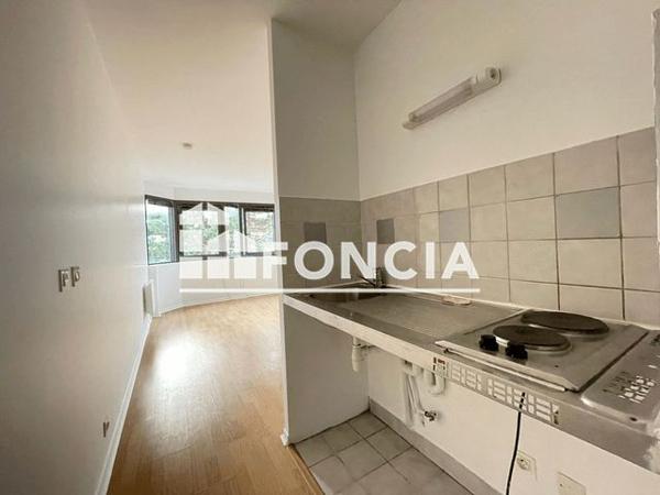 Location Studio 23.74 m² - 29 CHEMIN DES PEPINIERES Sceaux 92330