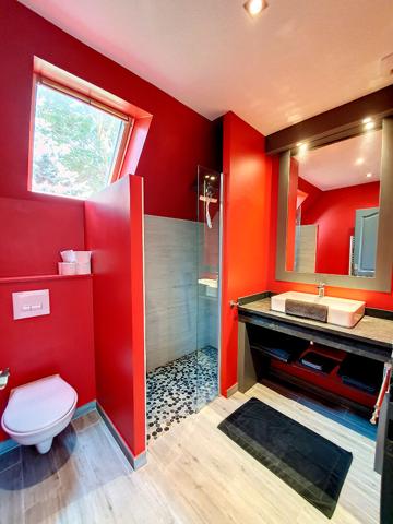 COUP DE COEUR à Neauphle Le Vieux : Appartement 2 pièces meublé de 61 m² avec parking