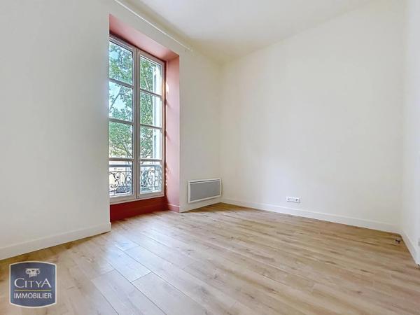 Appartement à louer 3 pièces 65.61m² Nîmes (30000)