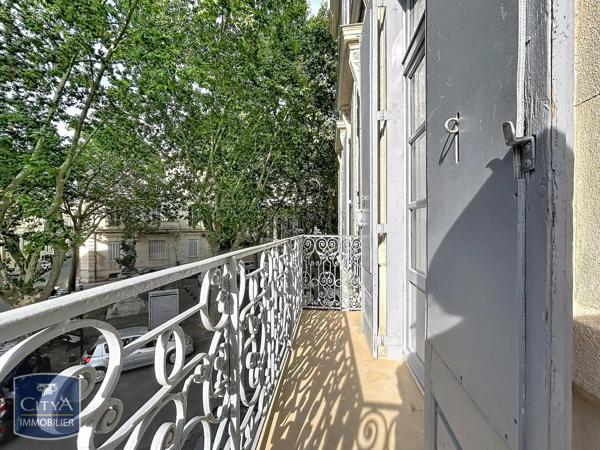 Appartement à louer 3 pièces 65.61m² Nîmes (30000)