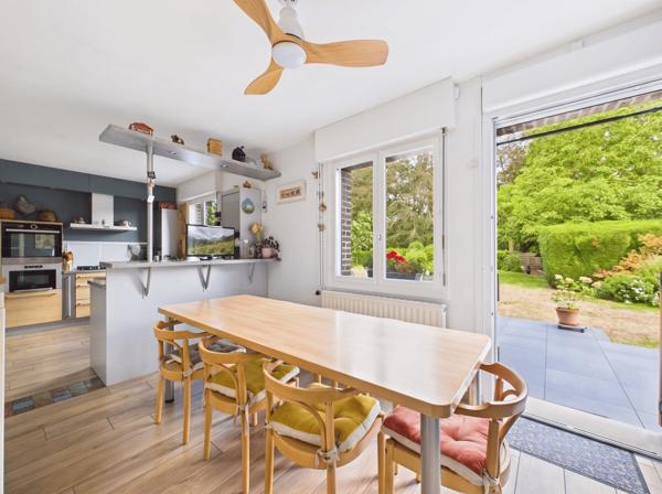 Maison
         7 pièces
        - 194 m² Exclusivité 499 000 € *