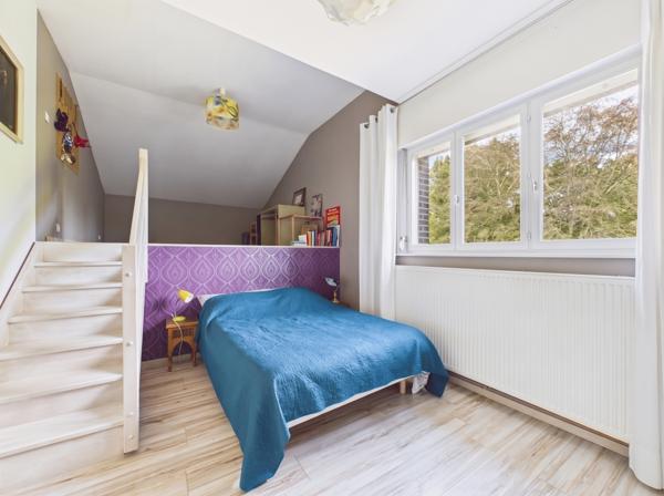 Maison
         7 pièces
        - 194 m² Exclusivité 499 000 € *