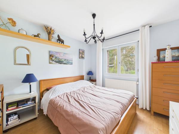Maison
         7 pièces
        - 194 m² Exclusivité 499 000 € *