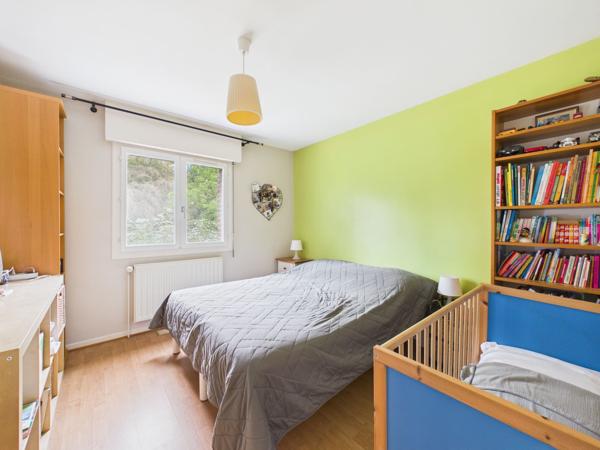 Maison
         7 pièces
        - 194 m² Exclusivité 499 000 € *