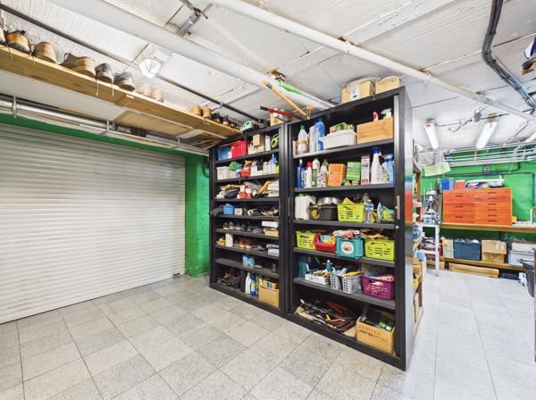 Maison
         7 pièces
        - 194 m² Exclusivité 499 000 € *