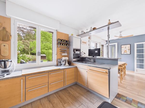 Maison
         7 pièces
        - 194 m² Exclusivité 499 000 € *