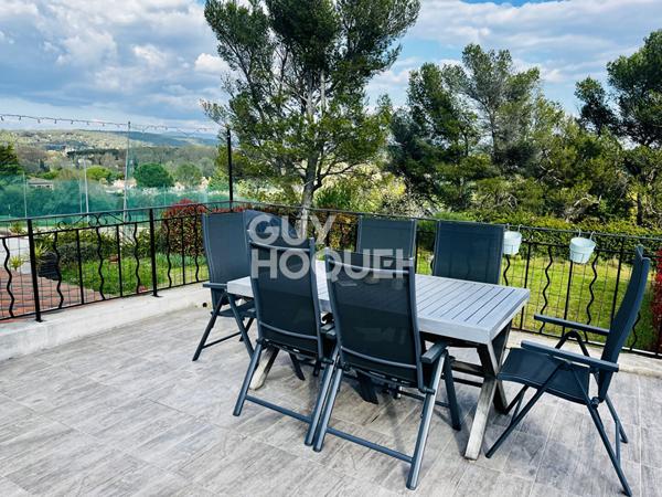 A Bouc Bel Air , Haut de villa de 4 pièces de 90 m2 env. avec terrasse et jardin