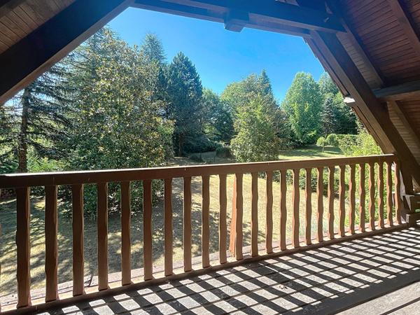 À vendre Belle maison familiale de 213 m² avec parc de plus de 5 000 m² Chamboulive (19)