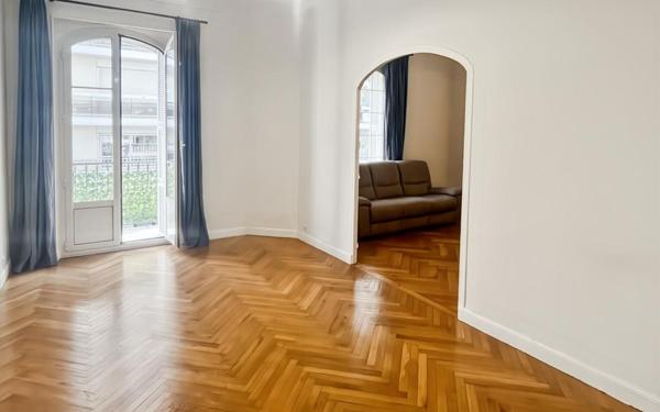 Appartement à vendre    4 pièces • 94 m2 Nice