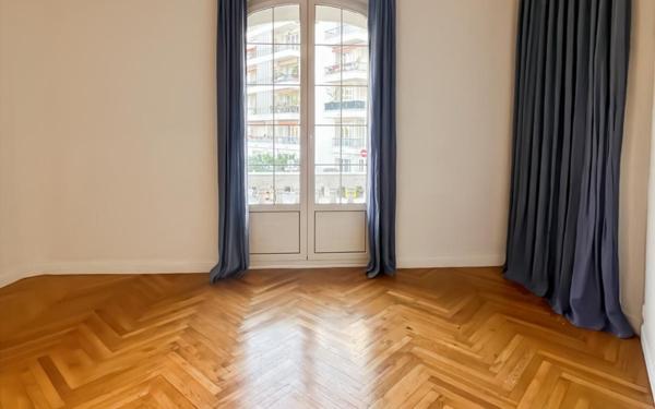 Appartement à vendre    4 pièces • 94 m2 Nice