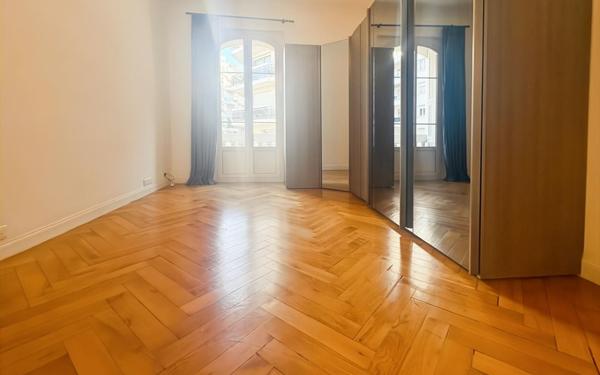 Appartement à vendre    4 pièces • 94 m2 Nice