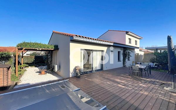 Maison à vendre    5 pièces •  Canohès