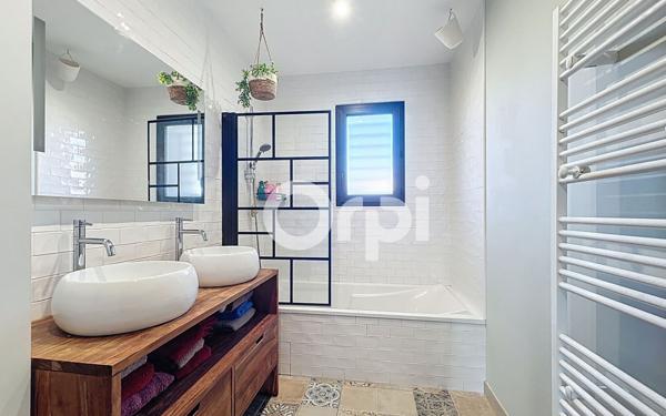 Maison à vendre    5 pièces •  Canohès