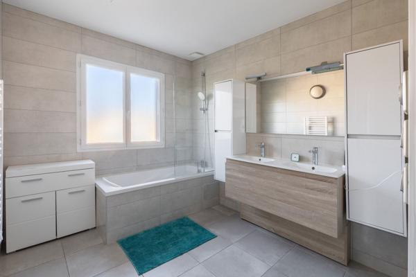 Vente Maison de luxe Villeneuve-lès-Maguelone 5 Pièces 166 m²