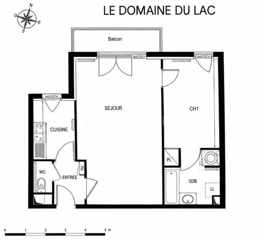 Situé à Vigneux-sur-Seine, au sein d’une résidence agréable et bien entretenue, venez découvrir ce charmant 2 pièces d’environ 43 m², situé au 1er étage avec ascenseur.

Il se compose d’une belle pièce de vie lumineuse ouvrant sur un balcon, d’une cuisine indépendante aménagée et équipée, d’une chambre avec placards intégrés et salle de bains attenante avec coin buanderie, ainsi que d’un WC séparé.

Vous apprécierez son balcon de 4,40 m², idéal pour profiter d’un espace extérieur au calme, ainsi que ses prestations : fenêtres oscillo-battantes en double vitrage PVC, volets roulants, fibre optique et place de stationnement en sous-sol.

Un appartement fonctionnel et agréable à vivre, idéal pour un premier achat ou un investissement locatif, à proximité des commodités et des transports.

Une opportunité à découvrir sans tarder !

***