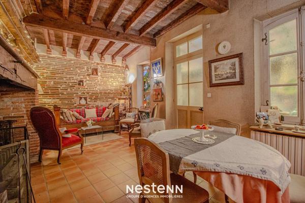 A VENDRE - Muret - Centre ville - Maison de caractère T5 de 140m² avec un garage et un patio