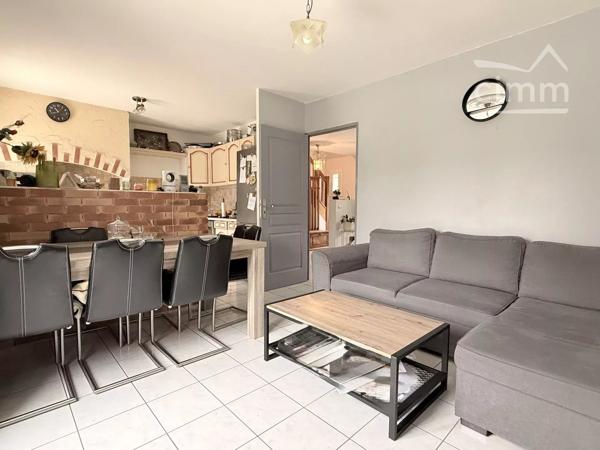 CHAMPIGNY-EN-BEAUCE – Maison familiale 3 chambres, vie de plain-pied, terrain 2 000 m² dont 600 m² constructibles
