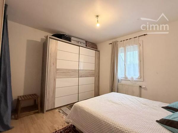 CHAMPIGNY-EN-BEAUCE – Maison familiale 3 chambres, vie de plain-pied, terrain 2 000 m² dont 600 m² constructibles