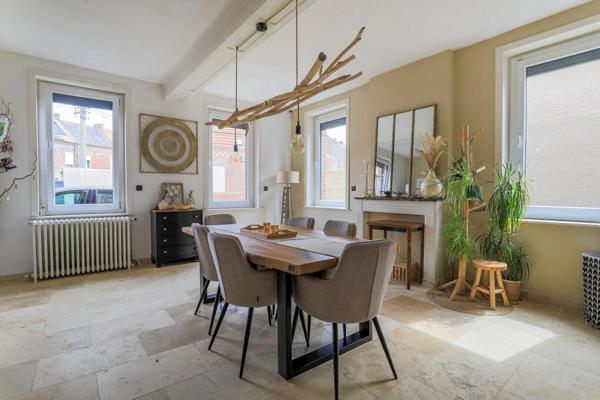 ANICHE - MAISON DE MAÎTRE DE 240 M² AVEC PISCINE, SPA & SAUNA