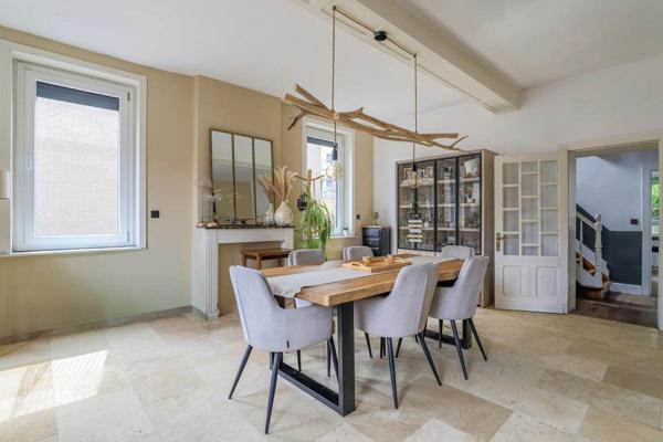 ANICHE - MAISON DE MAÎTRE DE 240 M² AVEC PISCINE, SPA & SAUNA