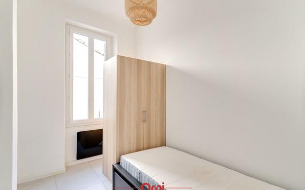 Appartement à louer    2 pièces • 27 m2 Marseille 4