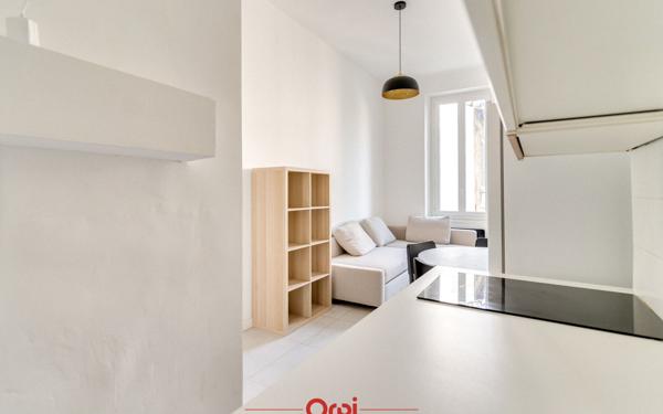 Appartement à louer    2 pièces • 27 m2 Marseille 4