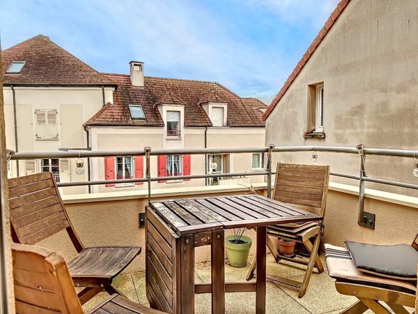 Vente
                Appartement71,98 m² - 3 Pièces -
                    CHESSY (77700)