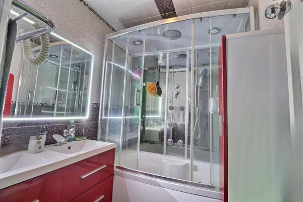 Maison Basse-goulaine bourg 8 pièce(s)  - vente interactive