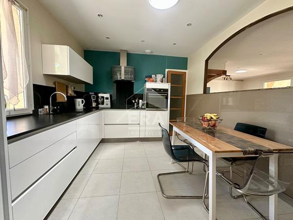 Maison Cepet 6 pièces 217m2 avec studio