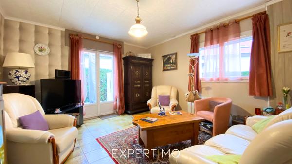 Bellerive-sur-Allier (03700) Viager occupé sans rente Monsieur 81 ans, Madame 78 ans. Maison rénovée proche Vichy