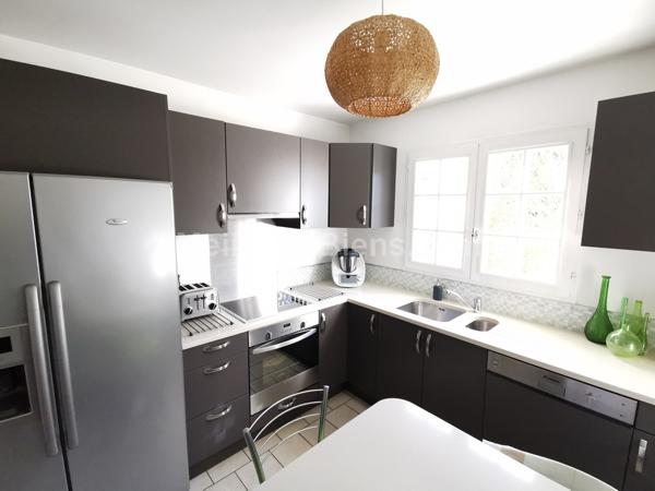 SAINT RADEGONDE, Maison 137 m2, 4 chambres, jardin