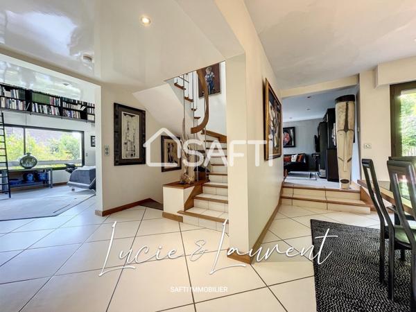 Maison d’architecte -240 m2 habitable - de beaux volumes