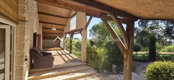 MAISON ET APPARTEMENT A ROULLET SAINT ESTEPHE