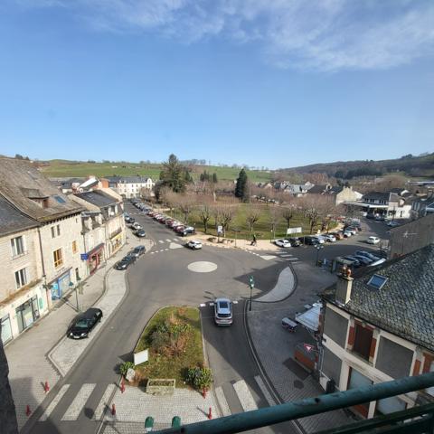 Bel immeuble au coeur de RIOM-ES-MONTAGNES Riom es Montagnes (15400)
