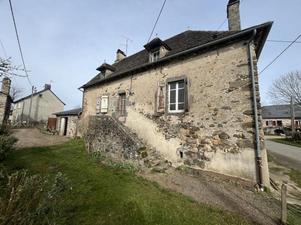 MAISON TYPIQUE AUVERGNATE Chalvignac (15200)