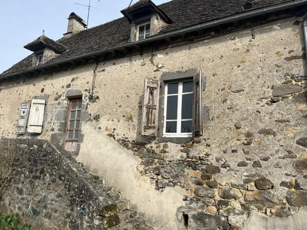 MAISON TYPIQUE AUVERGNATE Chalvignac (15200)
