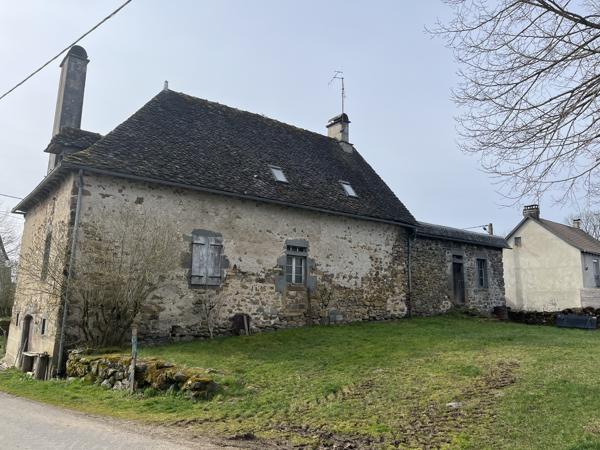 MAISON TYPIQUE AUVERGNATE Chalvignac (15200)