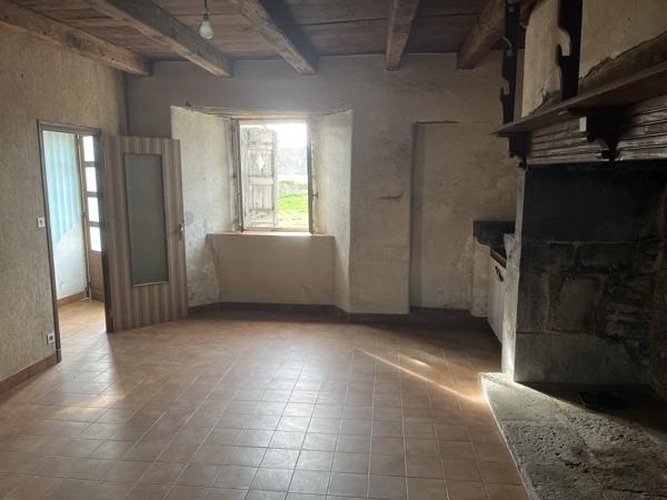 MAISON TYPIQUE AUVERGNATE Chalvignac (15200)