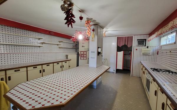 Maison à vendre    6 pièces •  Bon-Encontre